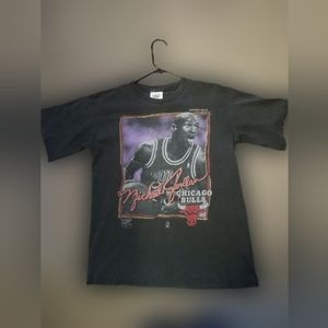 Vtg. 1990 Chicago Bulls - Michael Jordan shirt sizeM